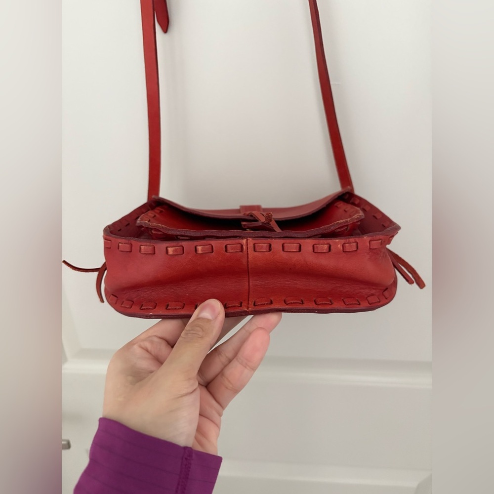 Madewell Asheville Saddlebag red leather crossbody purse in color Thai Chili - Picture 7 of 9